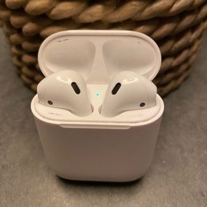 1st Generation Apple AirPods